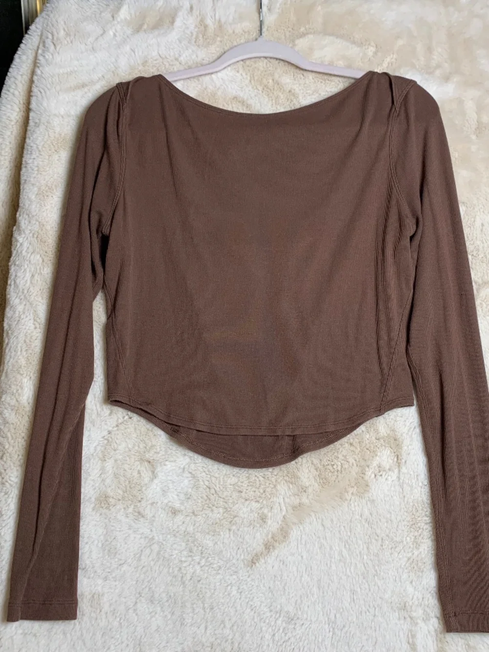 Lululemon twist back king sleeved tank in Brown Java